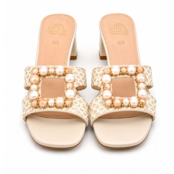 e19e0163-f8fc-41f0-b355-02ebb6ddac15 Gold&Gold Sandali Donna Beige Fibbia di Perle