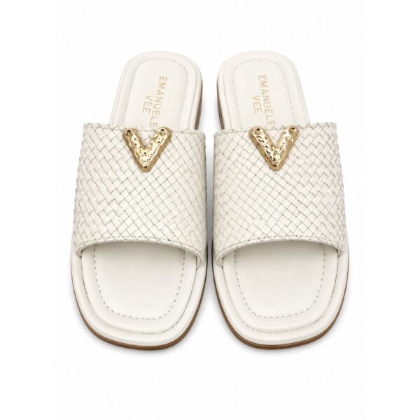 Emanuelle Vee Ciabatta Donna Bianca Intrecciata con Logo V Oro