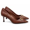 28D7F0FA8AAA4C2C00388362B36EEE5C_ GaudÌ dÉcolletÉ donna marroni a punta con logo dorato e tacc