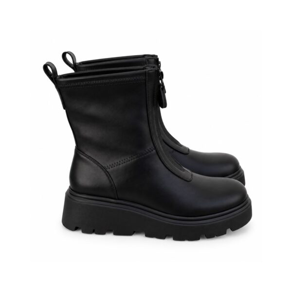 2B583D12BA0C8702161BB22D4BCB5152_ Ynot stivaletti donna neri con zip frontale e suola carrarma